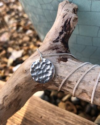 Hammered-pebbly-disc-necklace